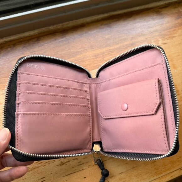 ShortyLove Merchant Small Wallet Black Camo Pink Interior - Picture 3 of 4